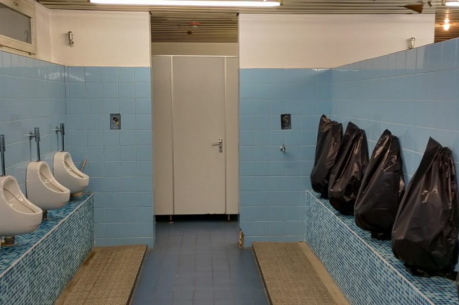 Туалет на ипподроме в Мариендорфе. Изображение 4