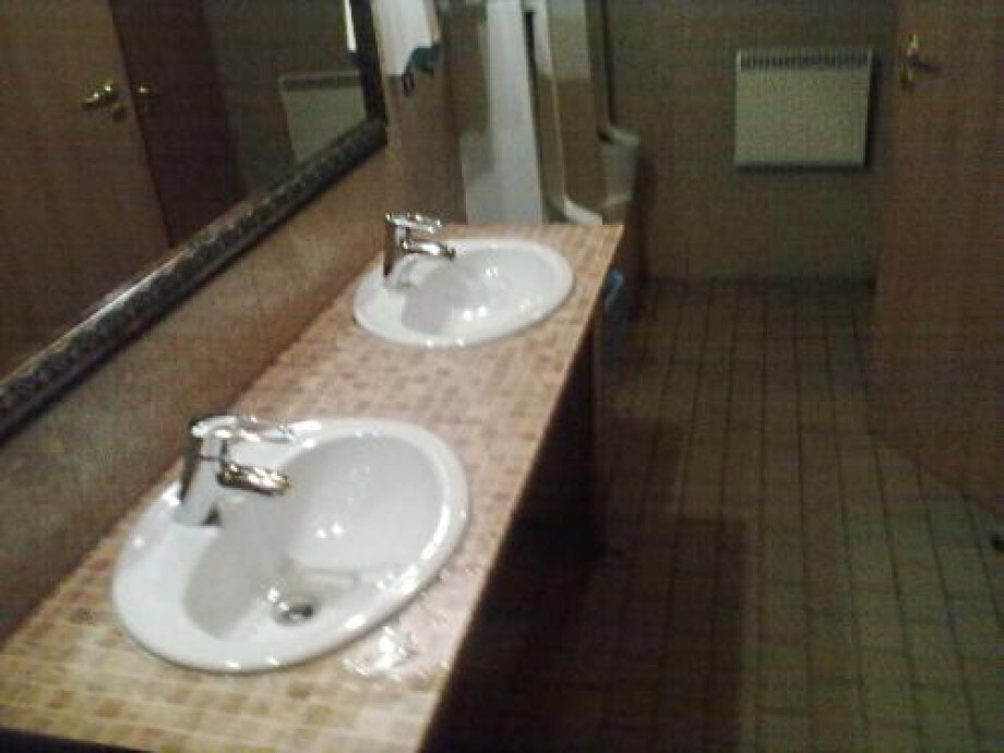 Туалет в пабе Моллис на Рубинштейна. Изображение 2