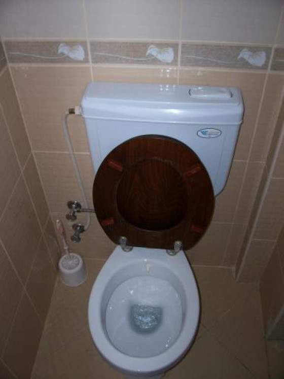 Туалет в интернет-кафе Rodina