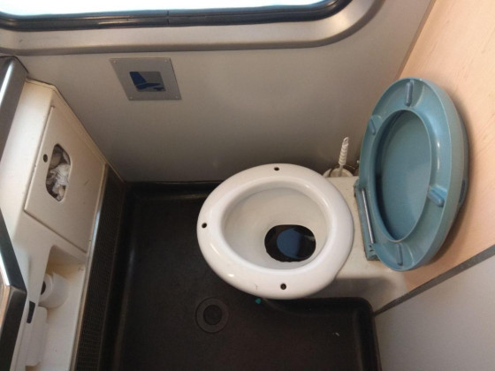 Туалет в вагоне Low Cost поезда Прага-Вена