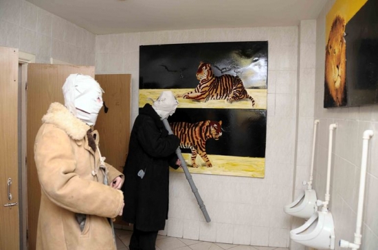 Туалет-музей в Ижевске сменил экспозицию на «Рукотворное»