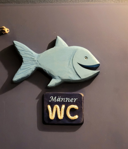 Туалет в ресторане Fischer & Lustig