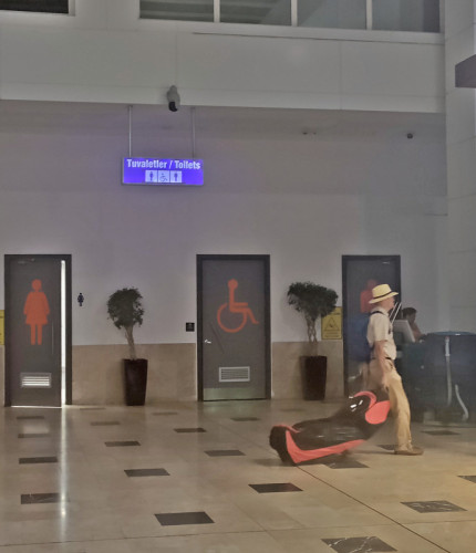 Туалет в терминале 1 аэропорта Антальи