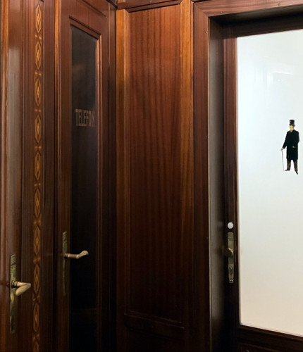 Туалет в кофейне Общественного дома