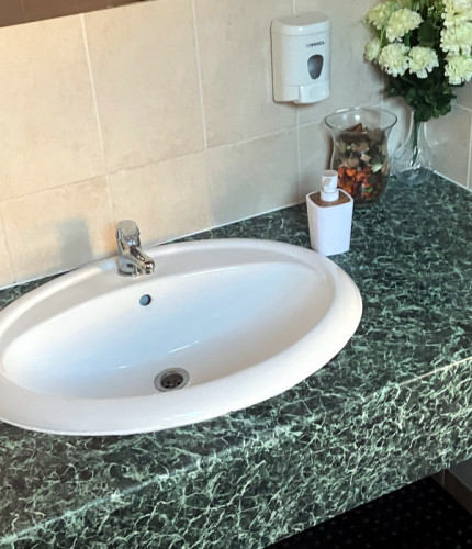 Туалет на лыжном курорте Novako