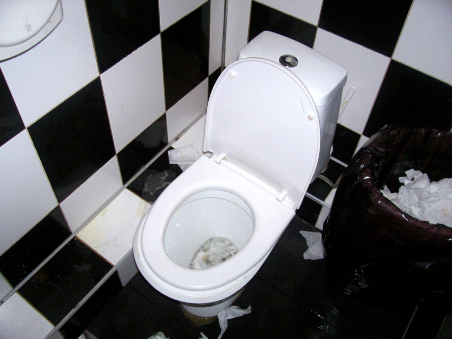 Туалет в магазине О'Кей в Озерках. Изображение 1