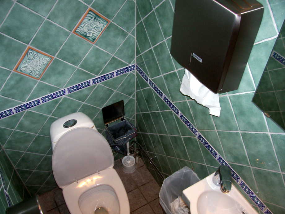 Туалет на телебашне Стокгольма. Изображение 2