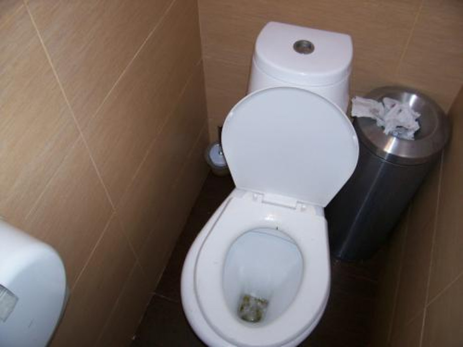 Туалет в "Кофе-Хаузе" у Московского вокзала. Изображение 2