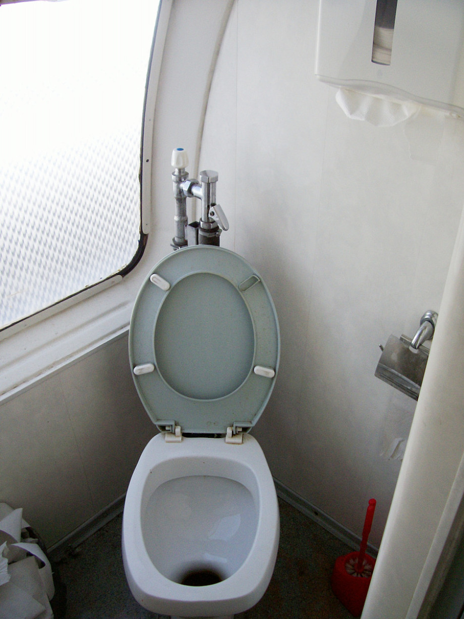 Туалет на метеоре Русские круизы. Изображение 3