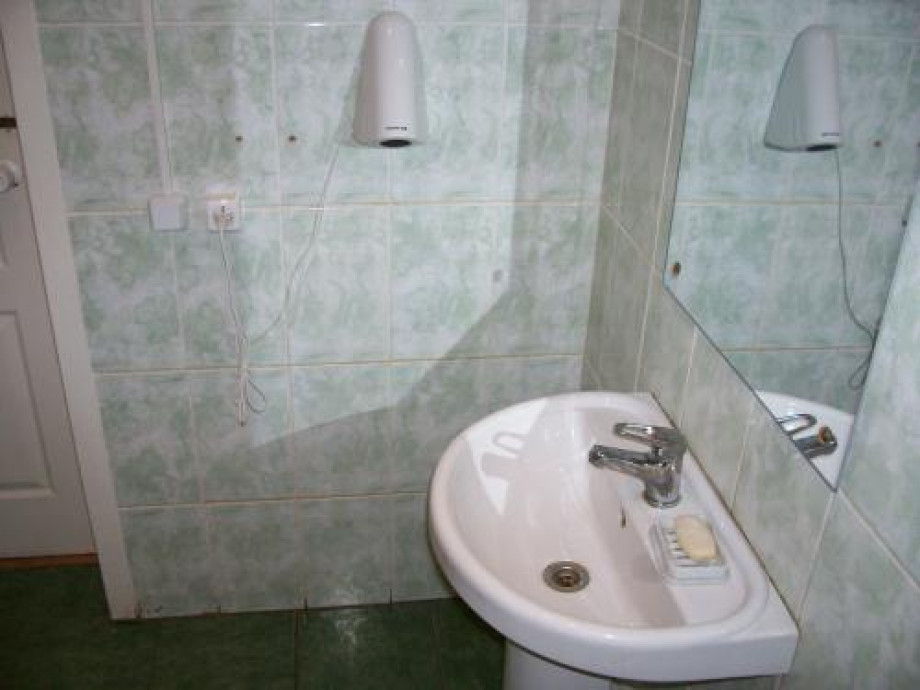 Туалет на выставке в вологодском кремле. Изображение 3