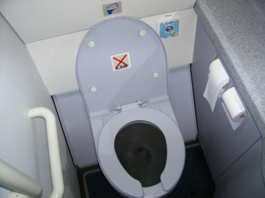 Туалет в Эйрбасе-А320 Аэрофлота. Изображение 1