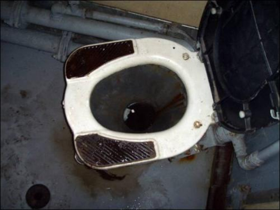 Туалет в поезде СПБ - Петрозаводск. Изображение 2