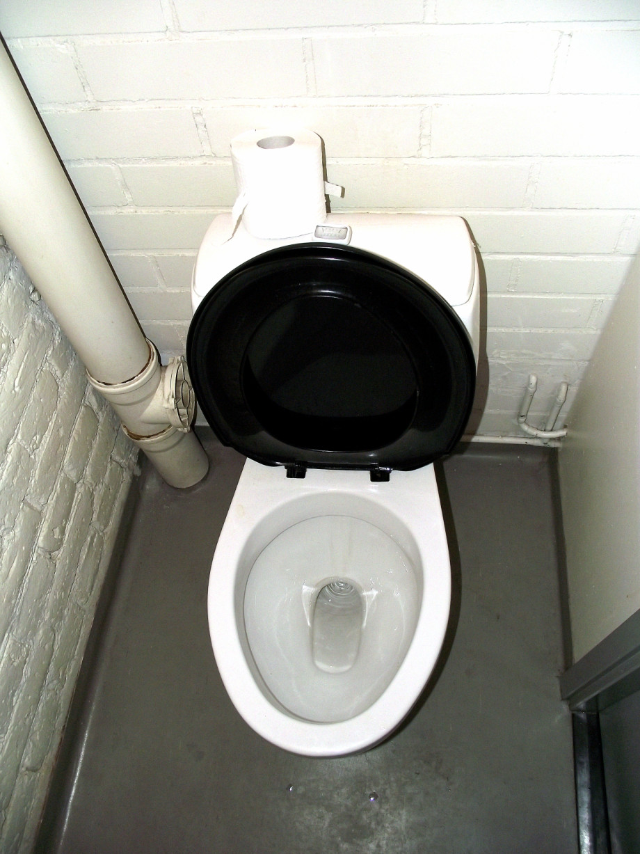 Туалет в финском железнодорожном музее. Изображение 2