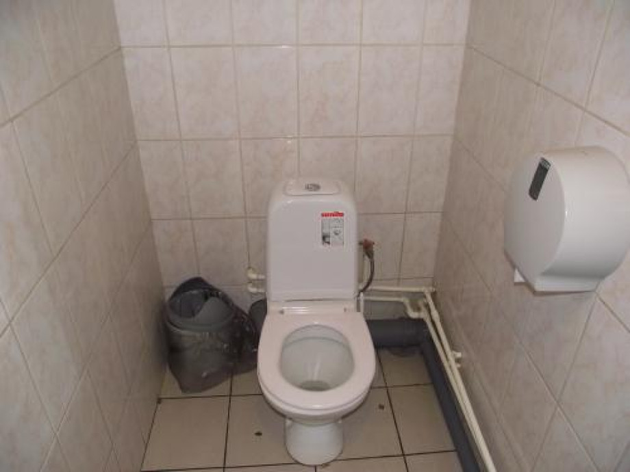 Туалет в баре «Штопор». Изображение 3