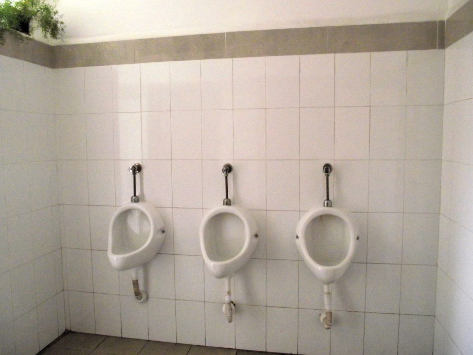 Уличный туалет в Рабате. Изображение 3
