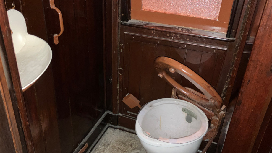 Туалет в вагоне GCI. Изображение 4