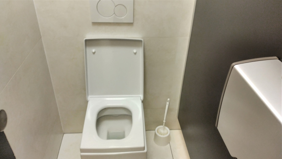 Туалеты в музее Шкоды. Изображение 6