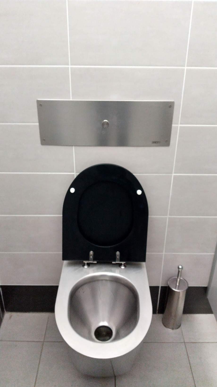 Туалет на вокзале Хомутова. Изображение 1
