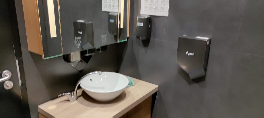 Туалет в Vapiano. Изображение 2