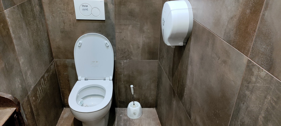 Туалет в Ristorante Mastro Ciliegia. Изображение 2