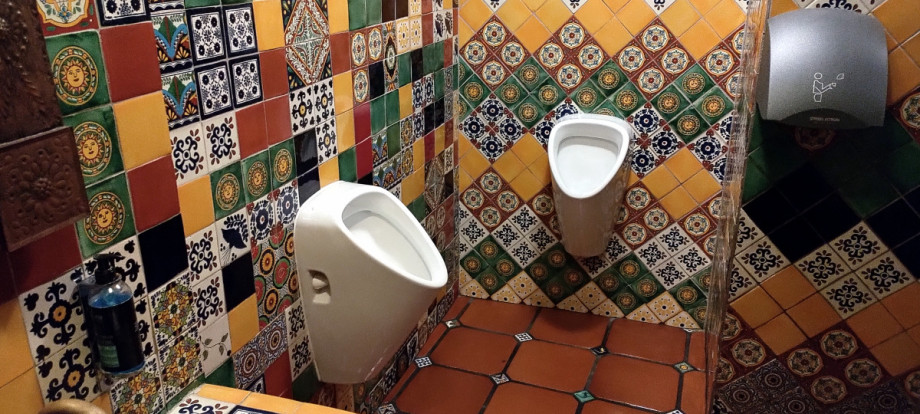 Туалеты в La Boca. Изображение 4