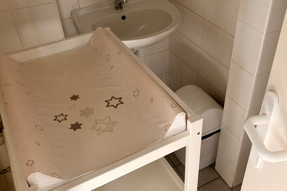 Туалет в магазине Sconto в Стодулках. Изображение 4