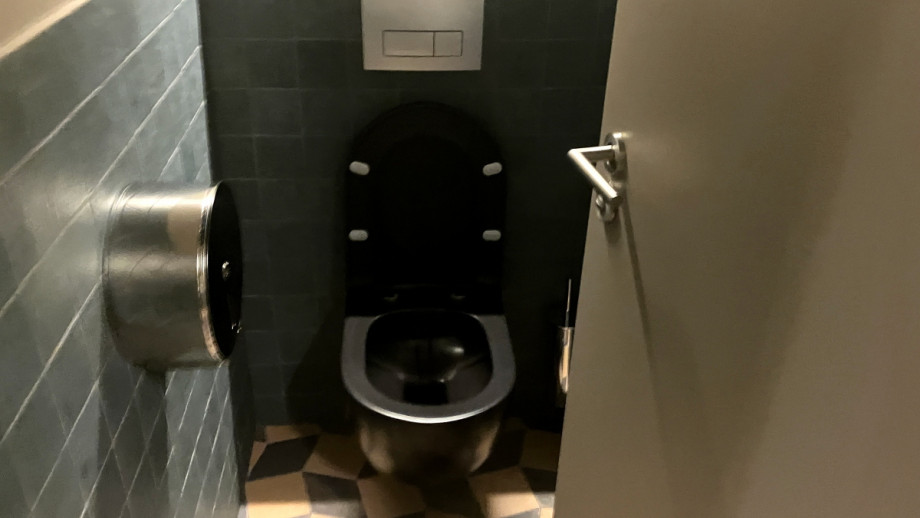 Туалет в пабе Valhalla. Изображение 4