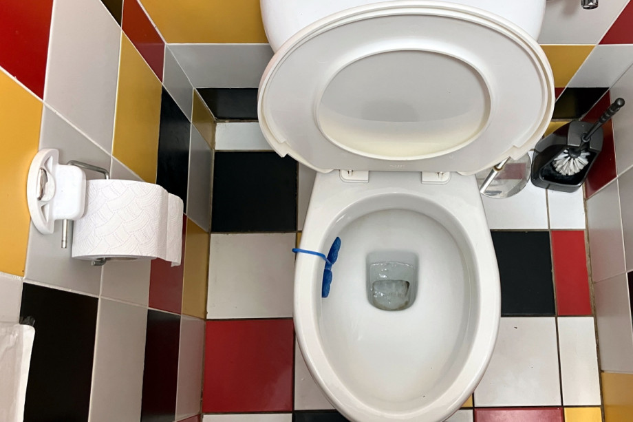 Туалет в десткой игровой комнате Kids Jungle. Изображение 3