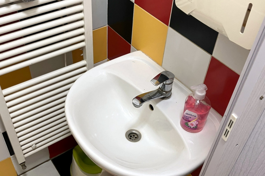 Туалет в десткой игровой комнате Kids Jungle. Изображение 2