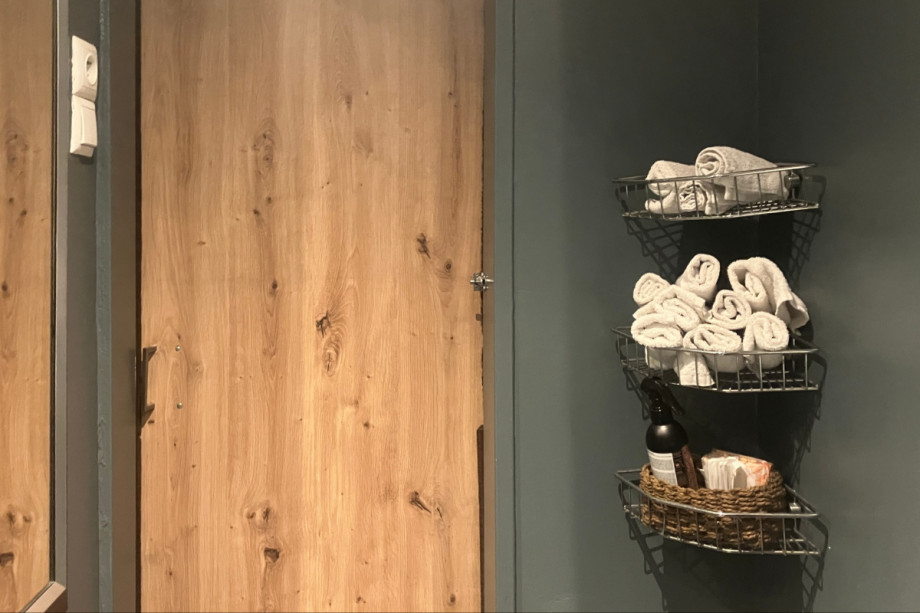 Туалет в Pinot Wine Spot. Изображение 3