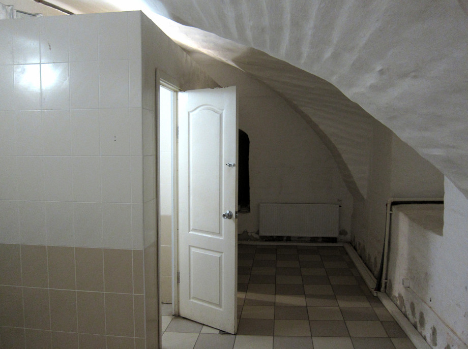 Туалет в Спасо-Прилуцком монастыре. Изображение 3