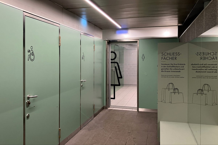 Общественный туалет на главной площади Граца. Изображение 1