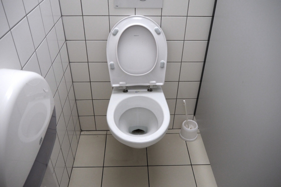 Туалет в музее на вокзале Schaarbeek. Изображение 4