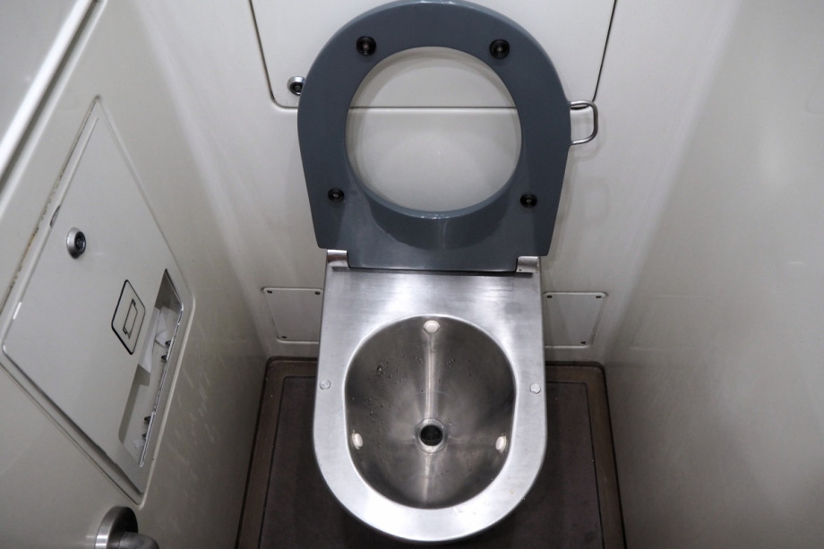 Туалет в поезде Frecciarossa 1000. Изображение 2