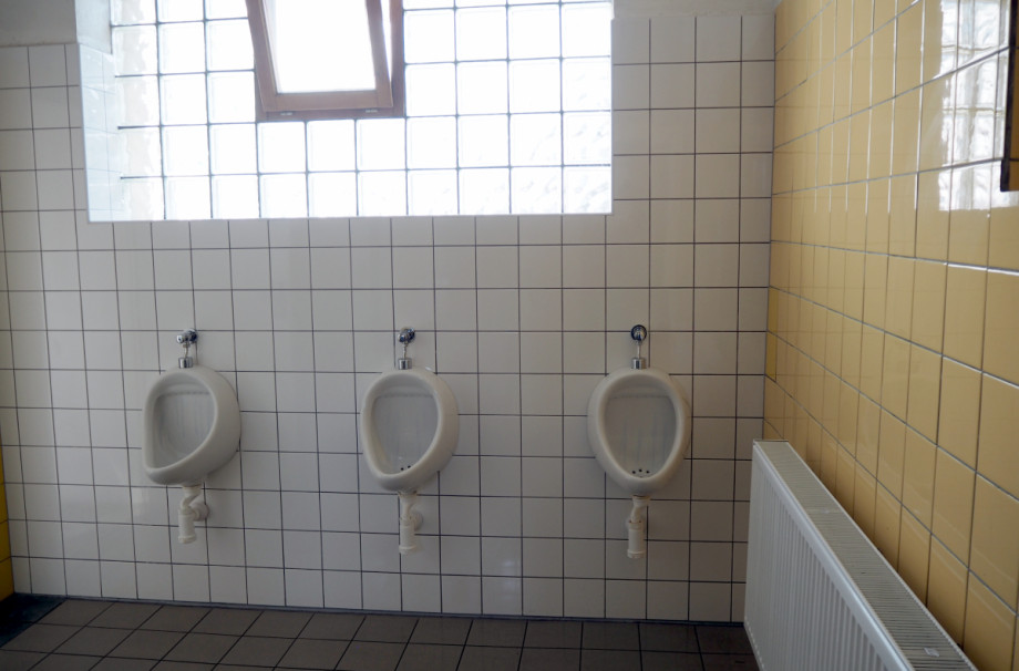 Туалет в железнодорожном хранилище Технического музея. Изображение 3