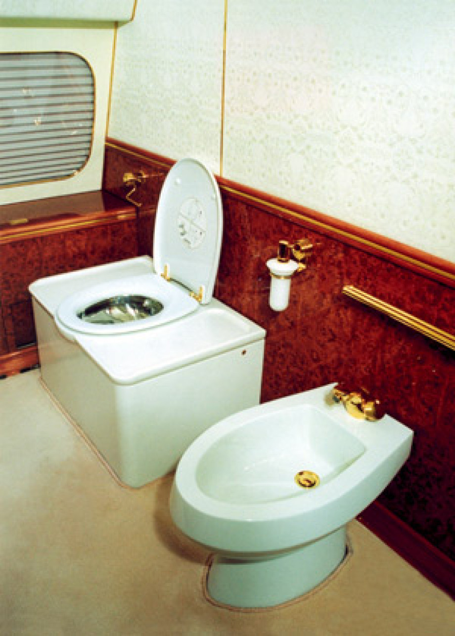 Туалет в самолете президента России. Изображение 2
