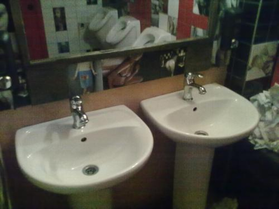 Туалет в пабе «Барслона». Изображение 4