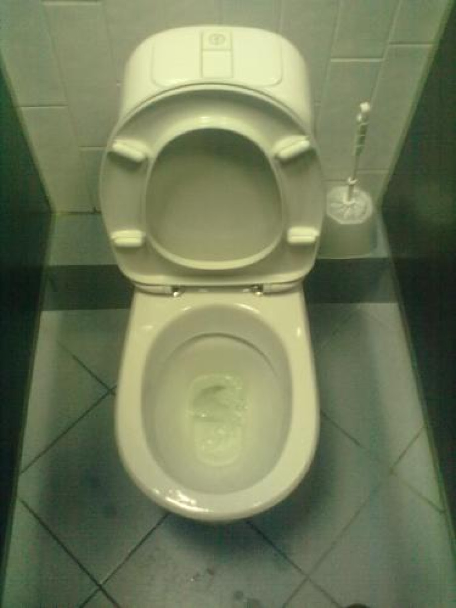 Туалет в кафе Гранд-макета. Изображение 2