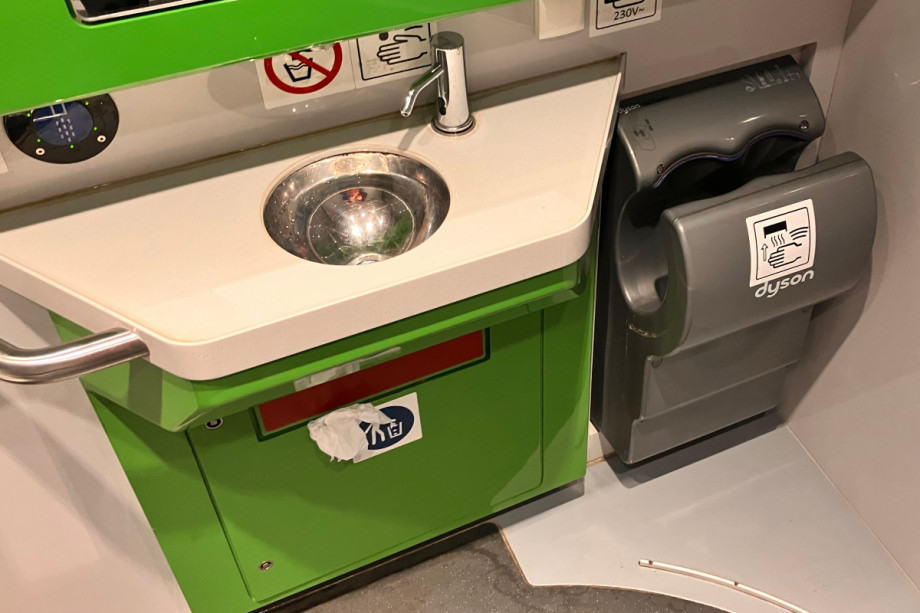 Туалет в поезде Impuls II Koleje Małopolskie. Изображение 1