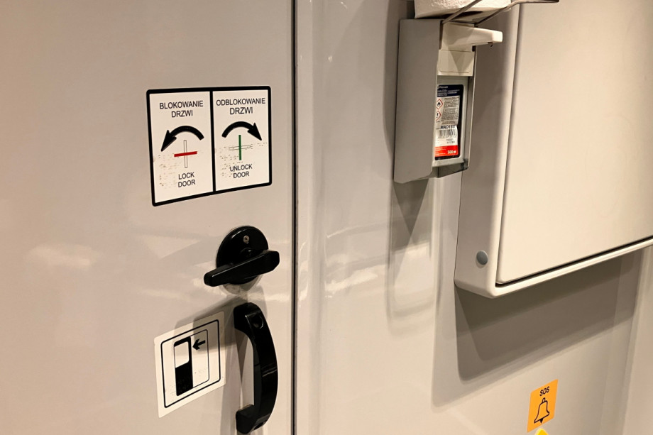 Туалет в поезде Impuls II Koleje Małopolskie. Изображение 3