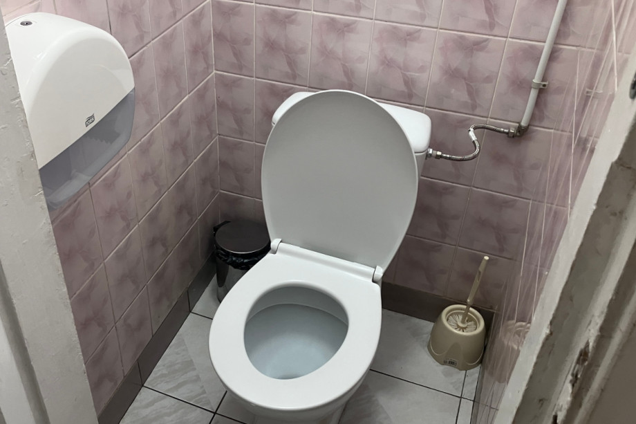 Туалет в варшавском железнодорожном музее. Изображение 5