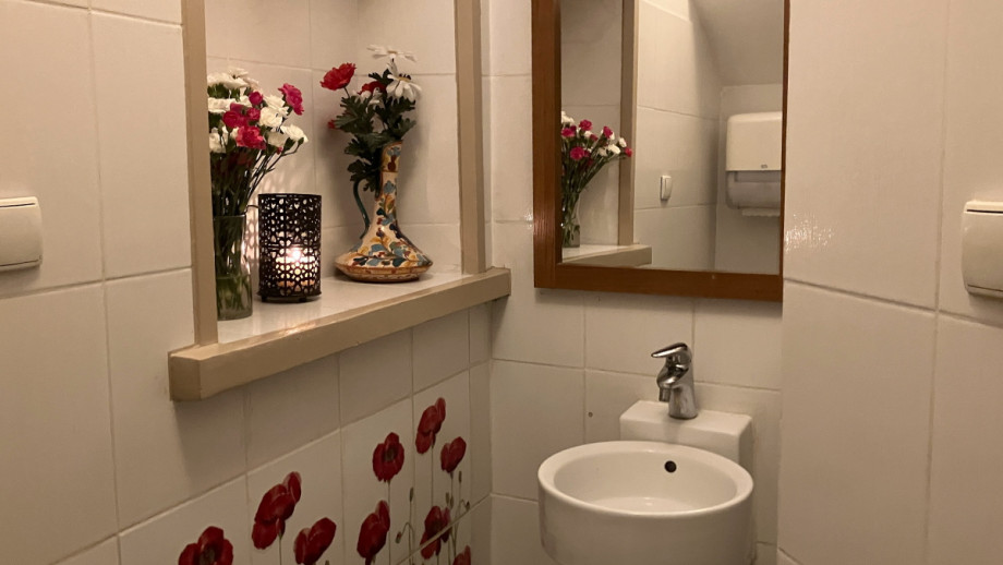 Туалет с цветами в господе Польские цветы. Изображение 2