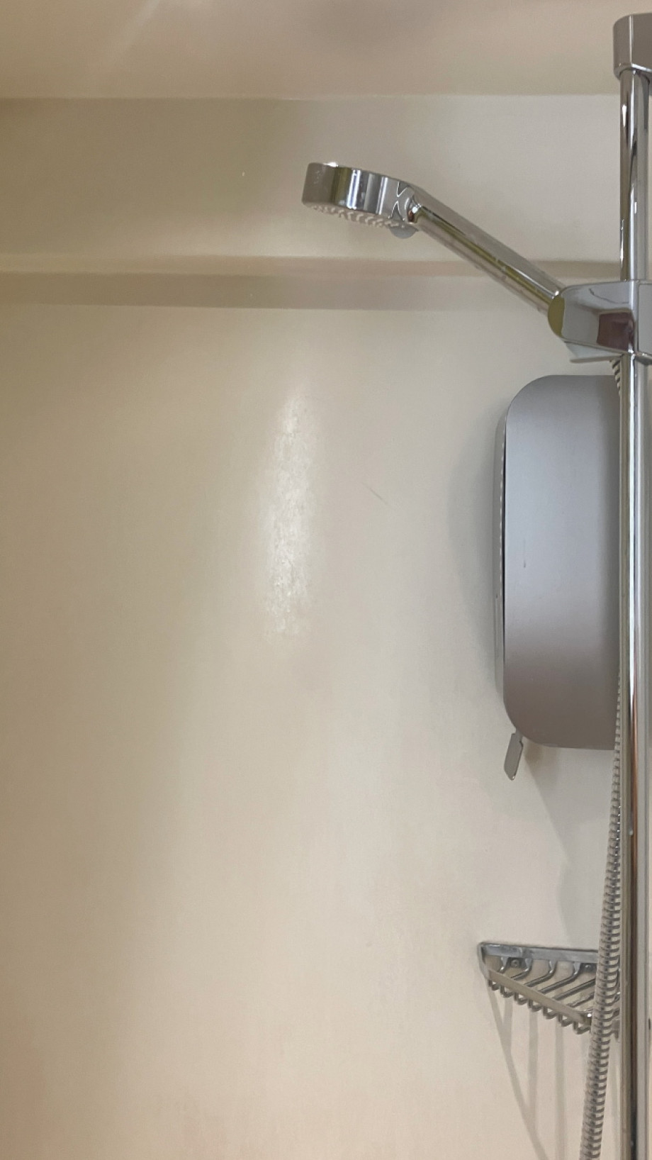 Туалет с душем в спальном вагоне ČD. Изображение 4