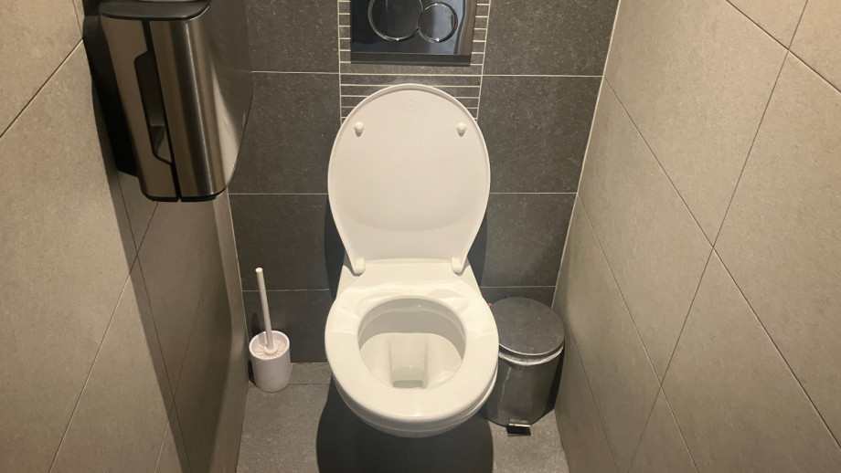 Туалет в ресторане Buon Gusto. Изображение 2