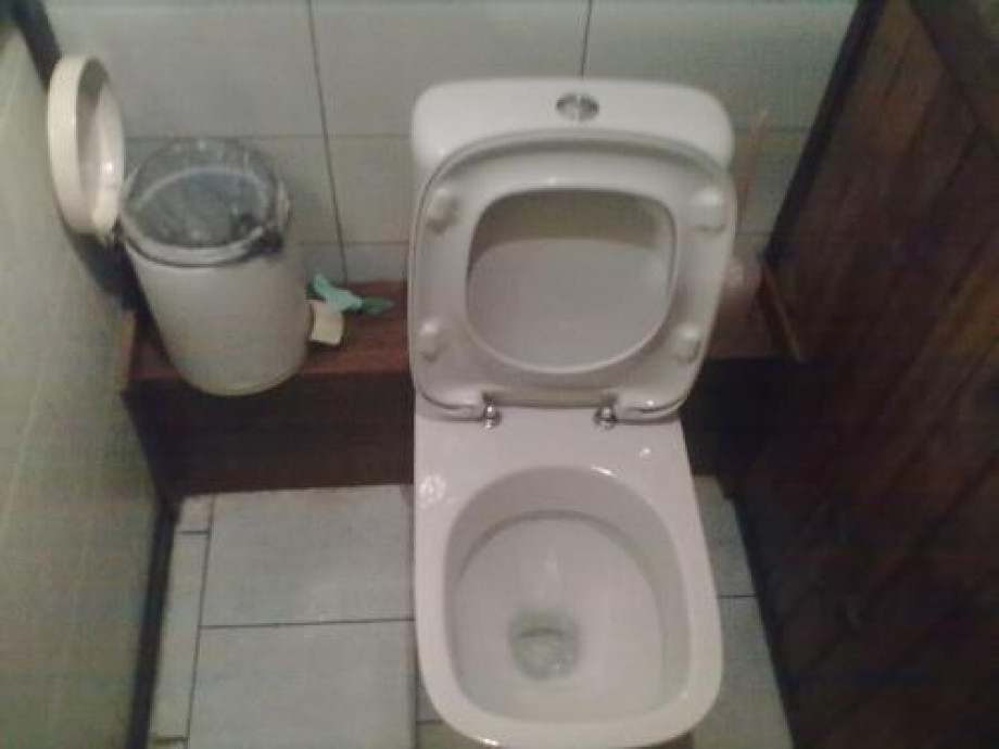 Туалет в кафе Крамбамбуля. Изображение 2