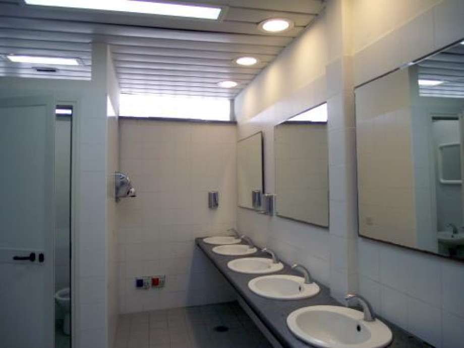 Публичный туалет в Помпеи. Изображение 3