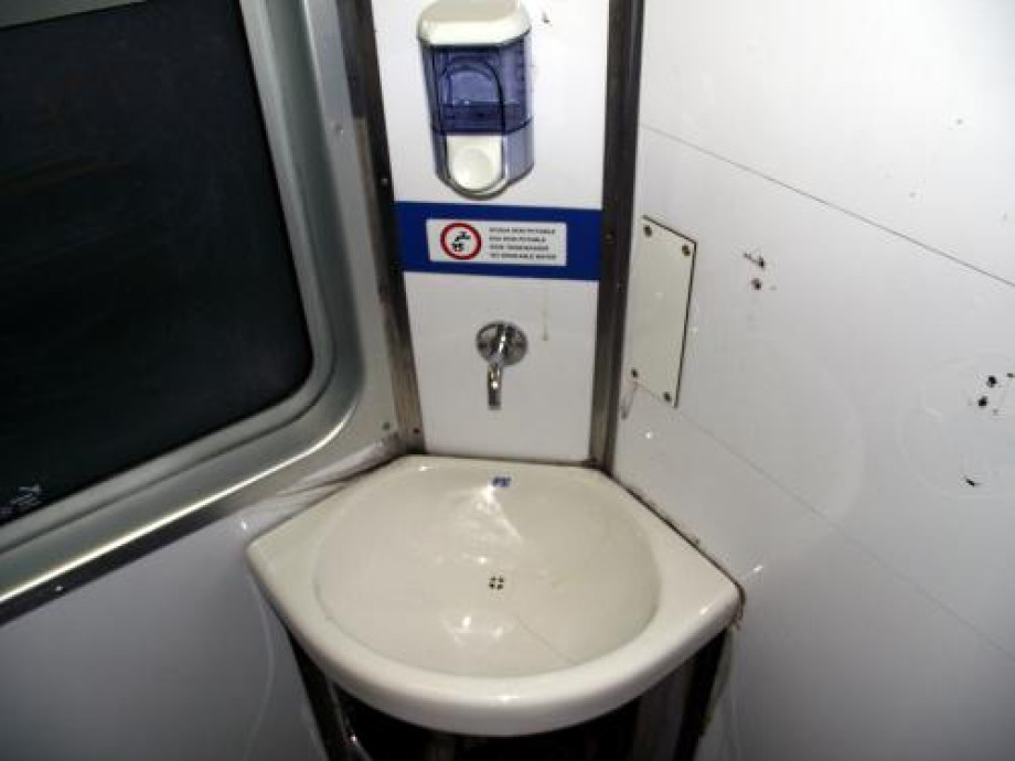 Туалеты в поезде Regionale Veloce. Изображение 4