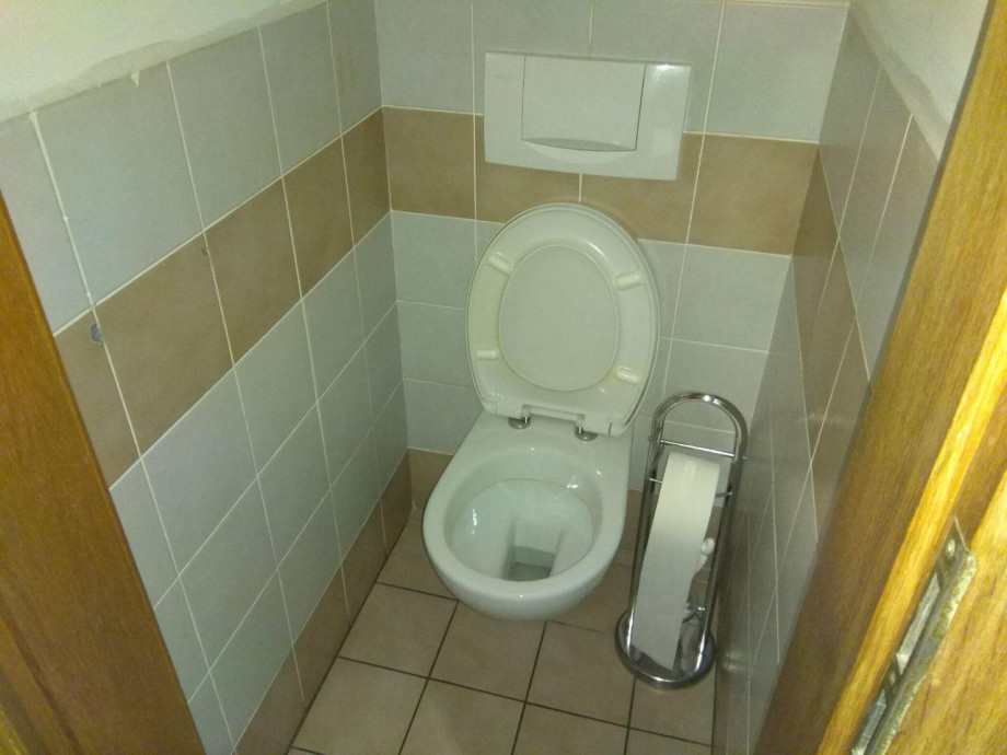Туалет в ресторане Ungelt. Изображение 3