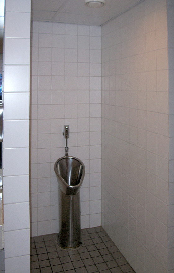 Туалет на железнодорожном вокзале Хельсинки