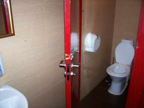 Туалет в "Кофе-Хаузе" у Московского вокзала